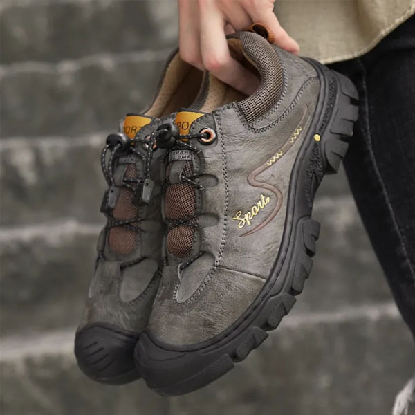 https://production-jachai-service.s3-ap-southeast-1.amazonaws.com/static_image/2023-03-22T15:32:14.646_CLIMBING_Sports_Casual_Shoes-3.jpg